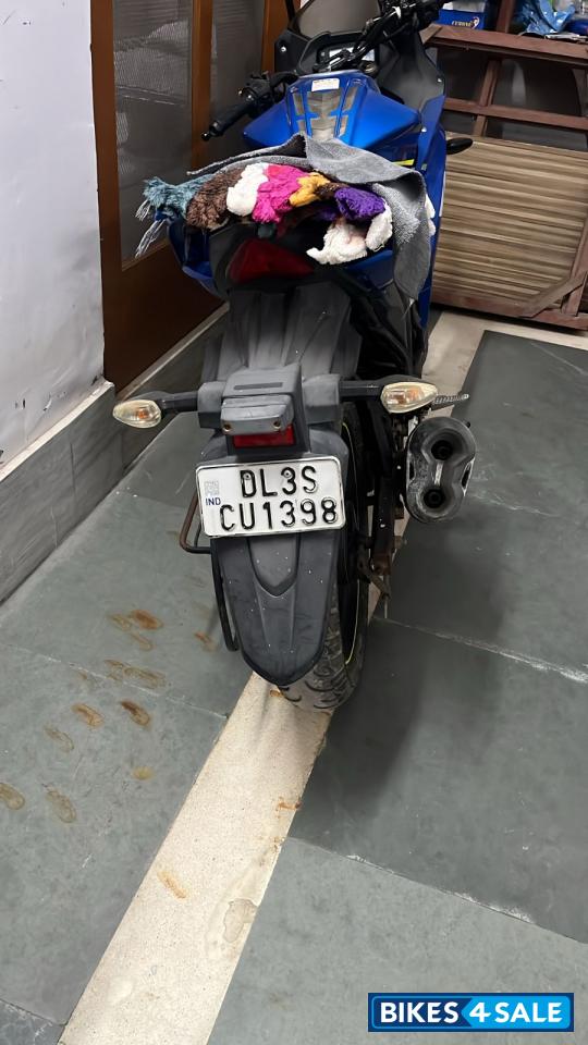 Blue Suzuki Gixxer SF