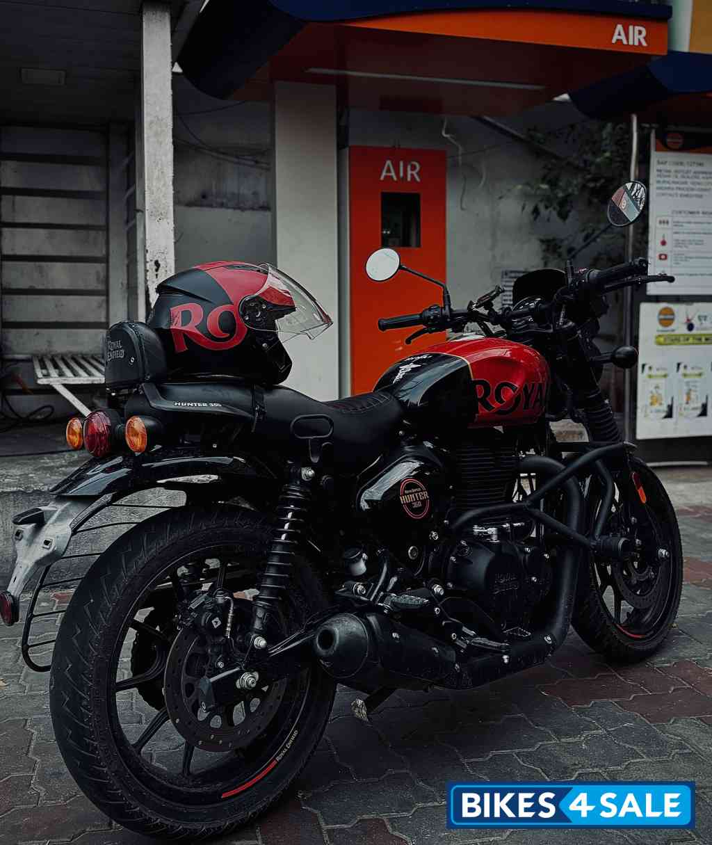 Royal Red Royal Enfield Hunter 350 Metro