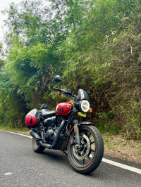 Royal Red Royal Enfield Hunter 350 Metro