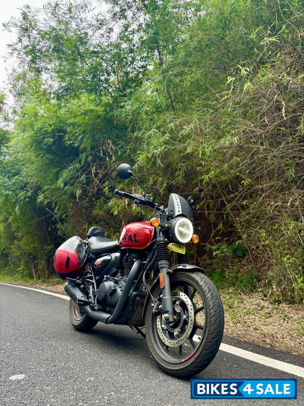 Royal Red Royal Enfield Hunter 350 Metro