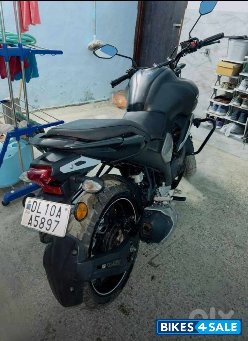 Grey Yamaha FZ-S FI V3 BS6