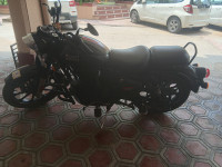 Royal Enfield Classic Stealth Black 2022 Model