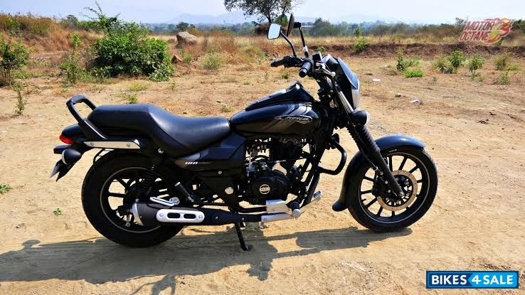 Ebony Black Met Bajaj Avenger Street 160 BS6