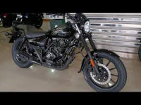 Ebony Black Met Bajaj Avenger Street 160 BS6