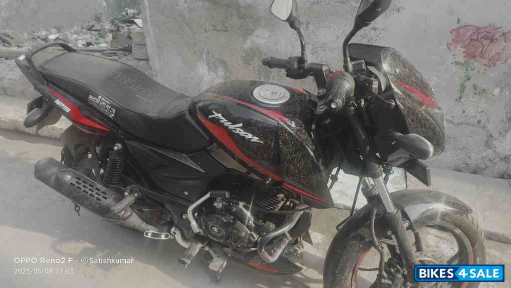 Bajaj Pulsar 125 Carbon Fibre Disc Single Seat