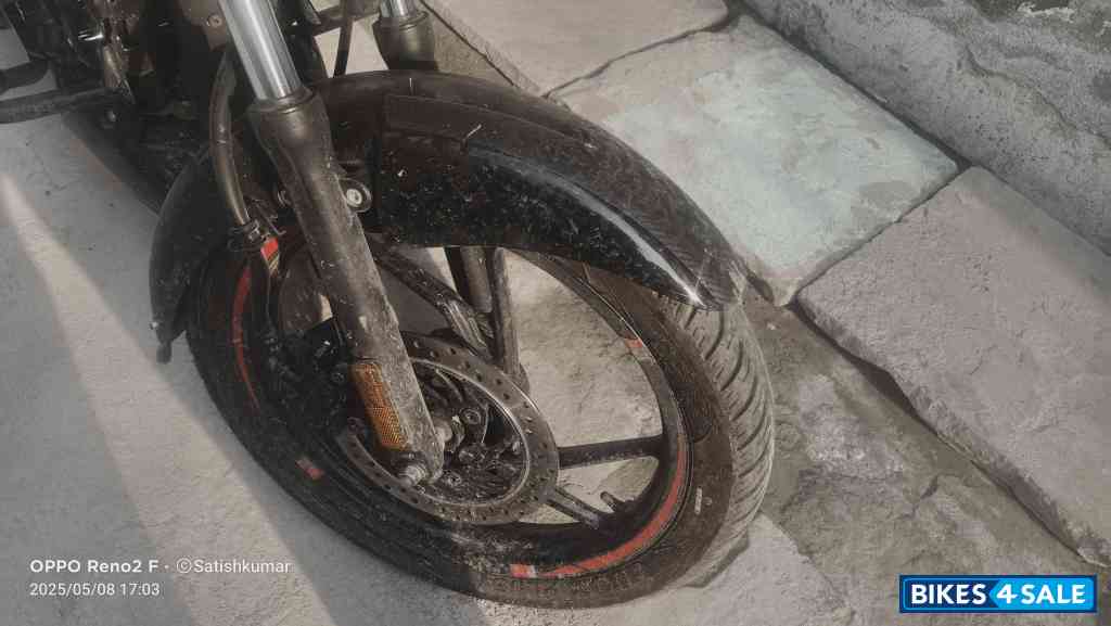 Bajaj Pulsar 125 Carbon Fibre Disc Single Seat