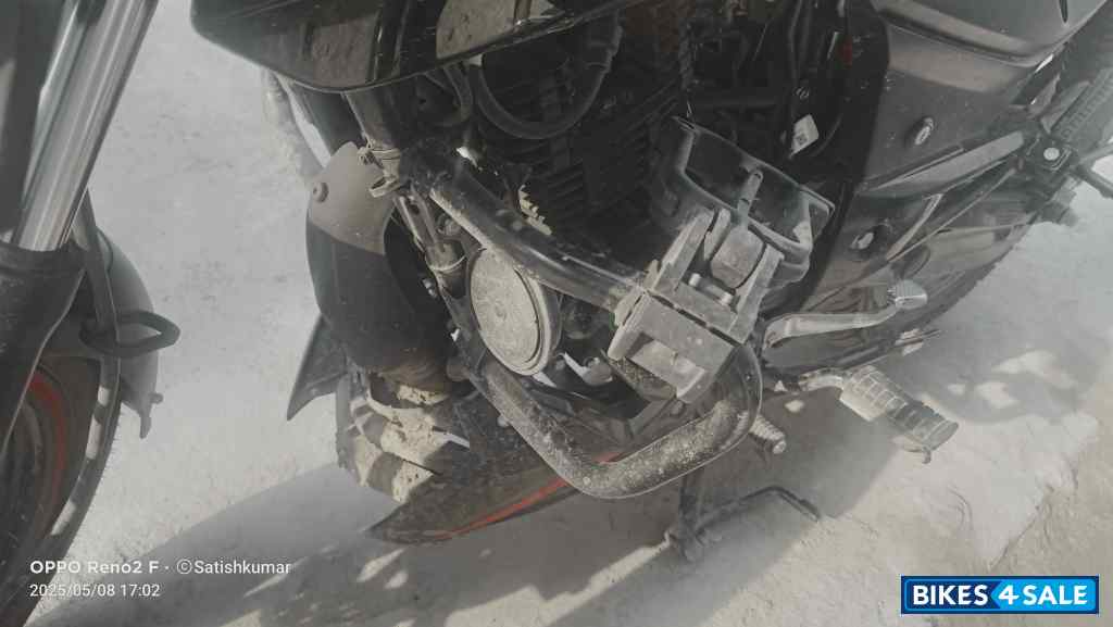 Bajaj Pulsar 125 Carbon Fibre Disc Single Seat