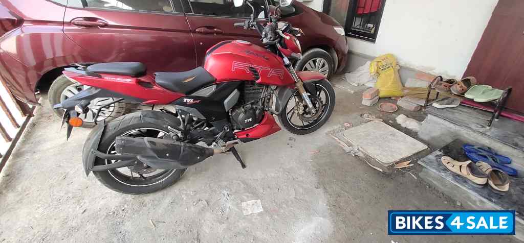 TVS Apache RTR 200 4V