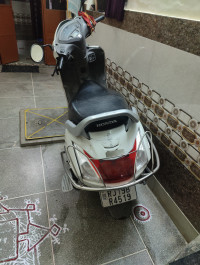 White Honda Activa 5G
