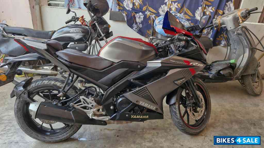 Yamaha YZF R15 V3