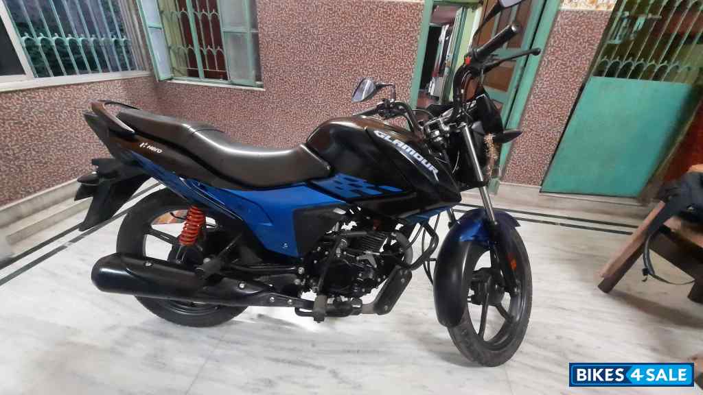 Black Blue Hero Glamour BS6