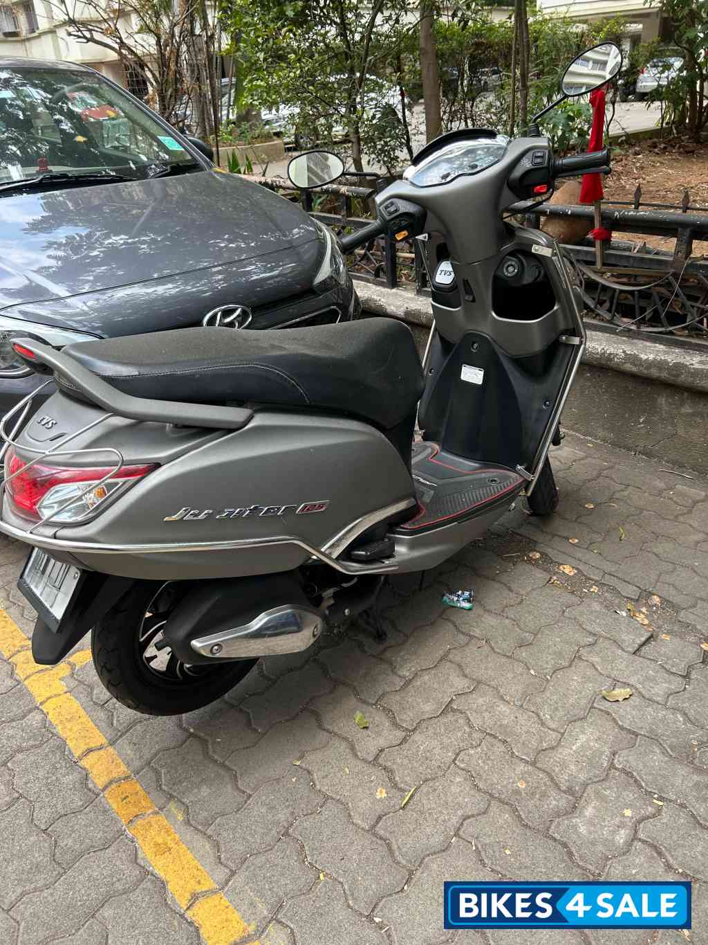 Matt Grey TVS Jupiter 125