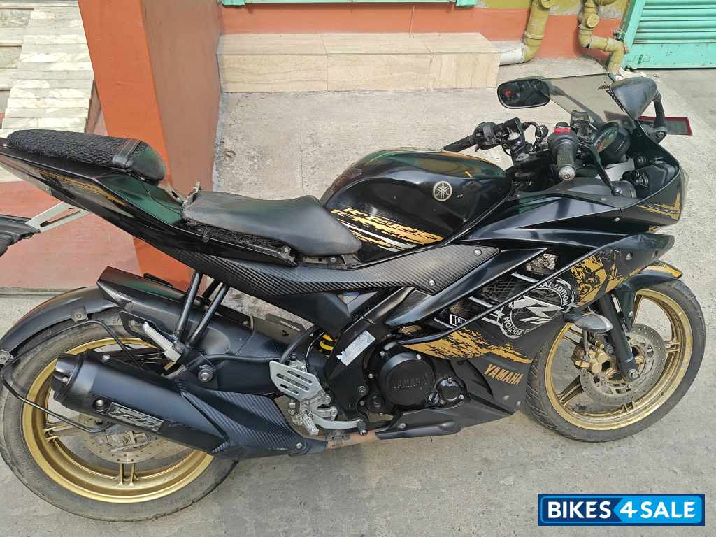 Black Army Mixed Colour Yamaha YZF R15 V2