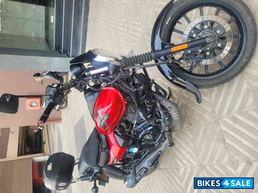 Bajaj Avenger Street 220 BS6