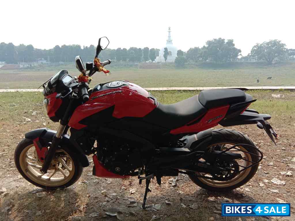 Red Bajaj Dominar 400 Disc