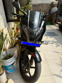 Bajaj Pulsar 220F