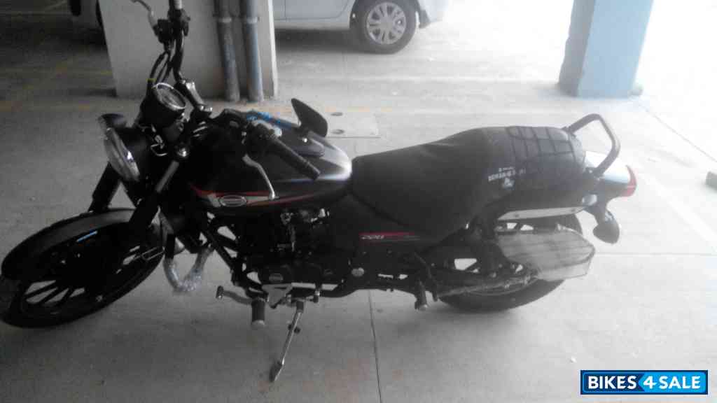 Bajaj Avenger Street 220