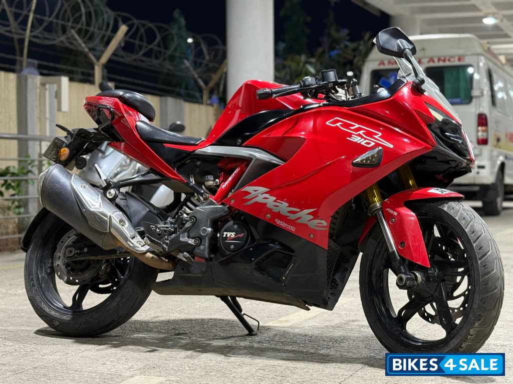 Red TVS Apache RR 310