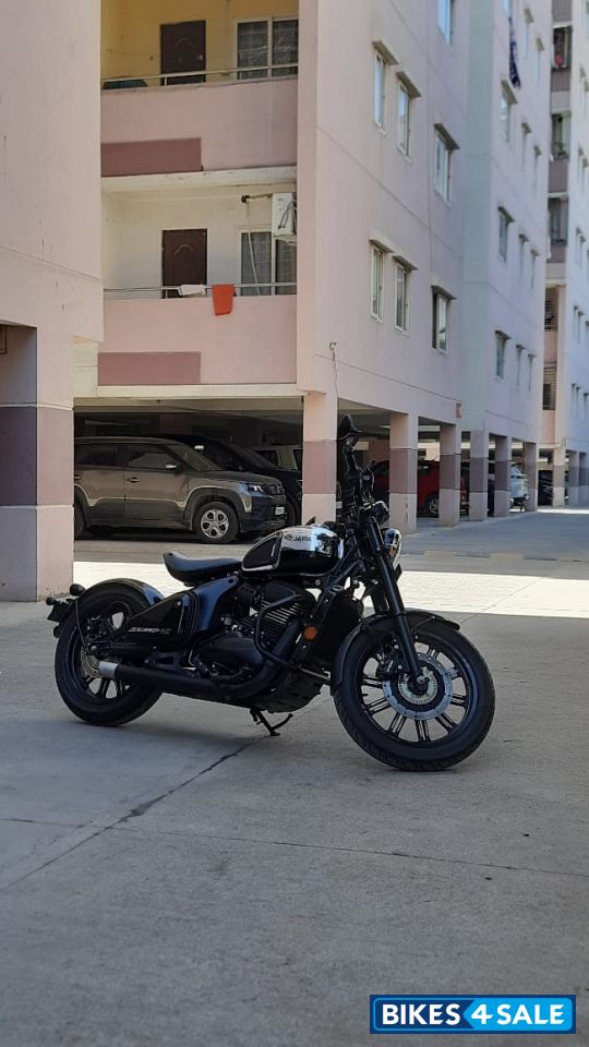 Chrome Jawa 42 Bobber Black Mirror