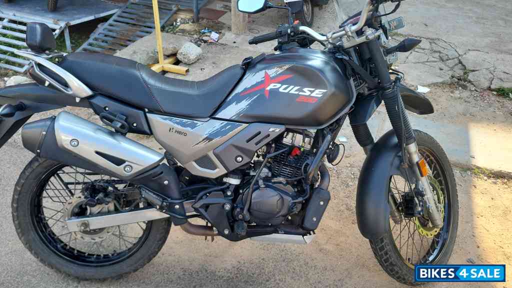 Grey Hero XPulse 200