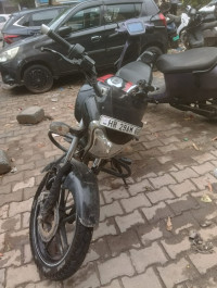 Bajaj V15