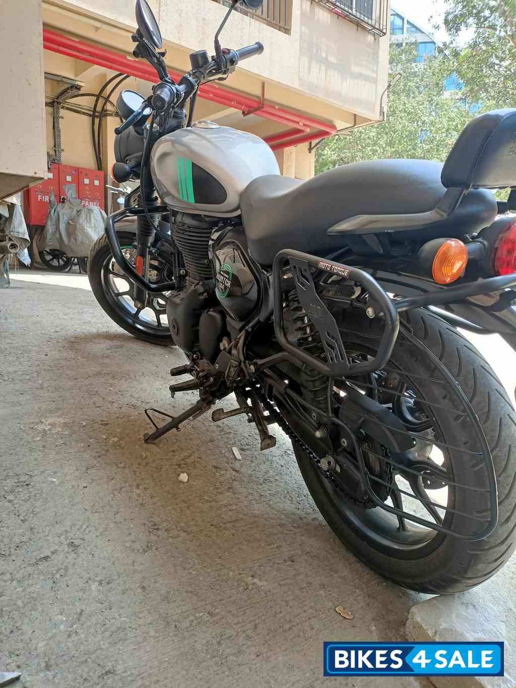 Royal Enfield Hunter 350 Metro