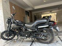 Ebony Black Bajaj Avenger Street 160