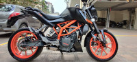 Black KTM Duke 390
