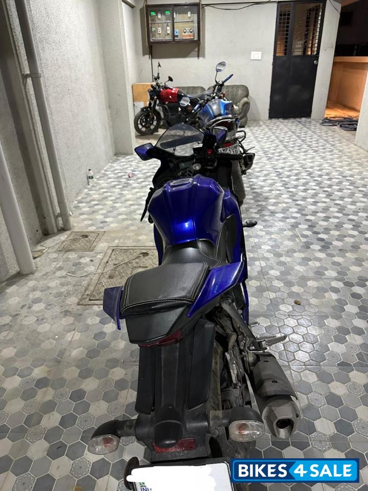 Blue Yamaha R15 V4