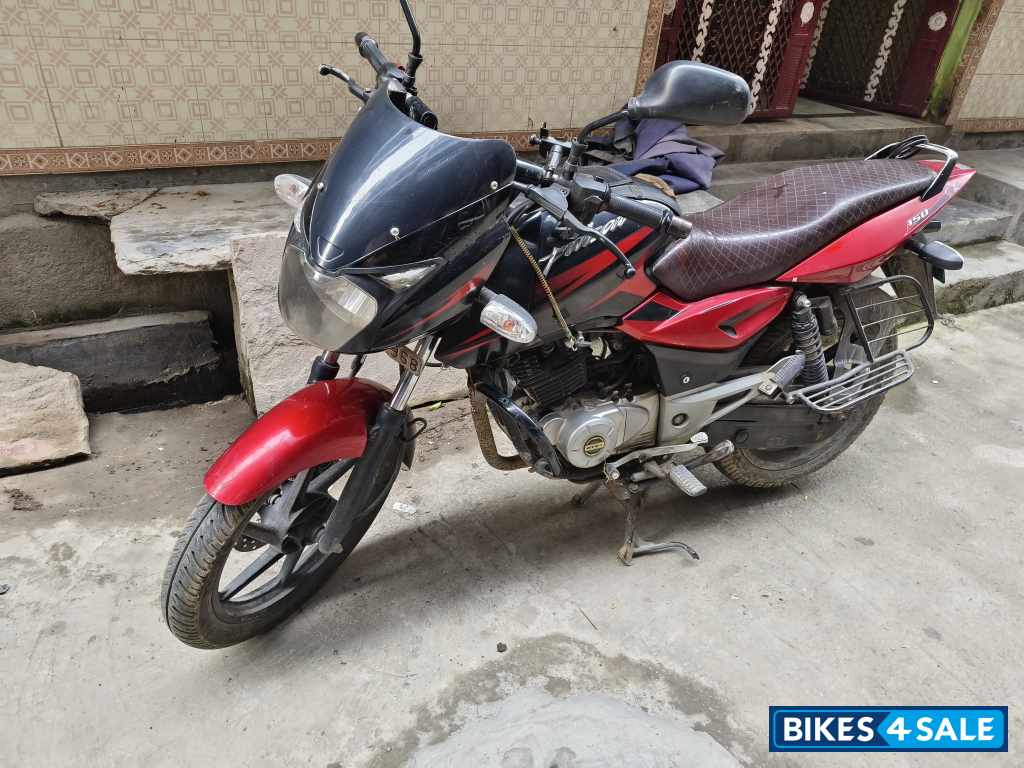 Red And Black Bajaj Pulsar 150 DTSi