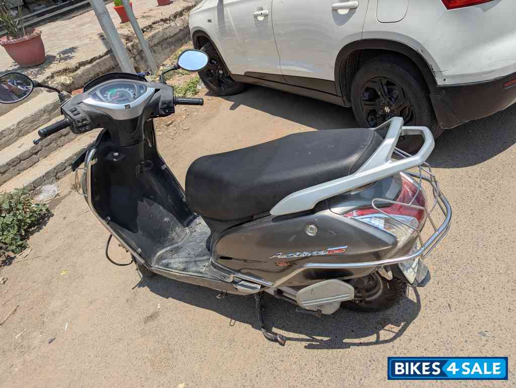 Grey Honda Activa 125