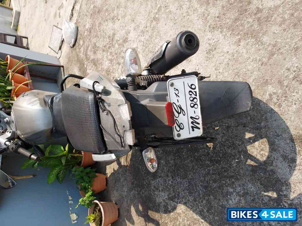 Gray Bajaj Pulsar 180 DTSi