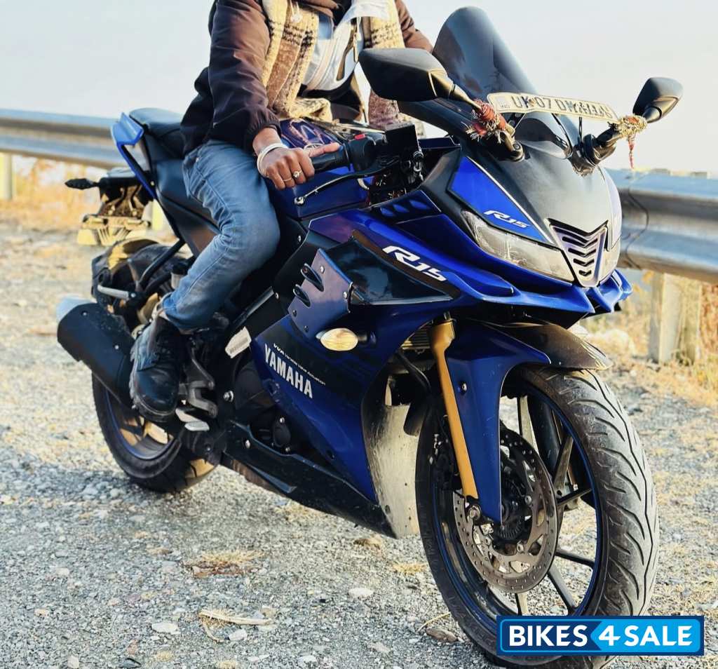 Racing Blue Yamaha YZF R15 V3
