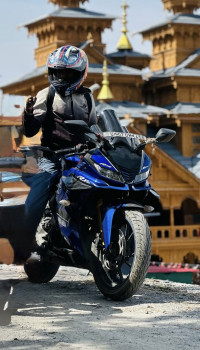 Racing Blue Yamaha YZF R15 V3