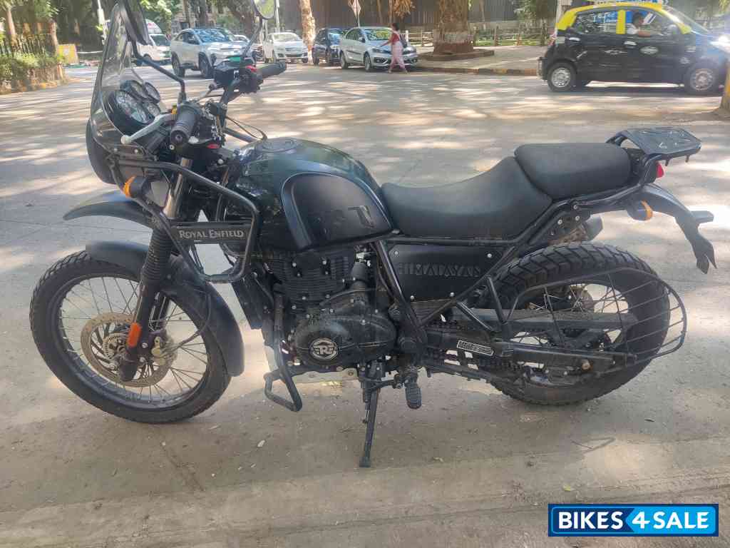 Black Royal Enfield Himalayan BS VI Black Royal Enfield Himalayan BS VI