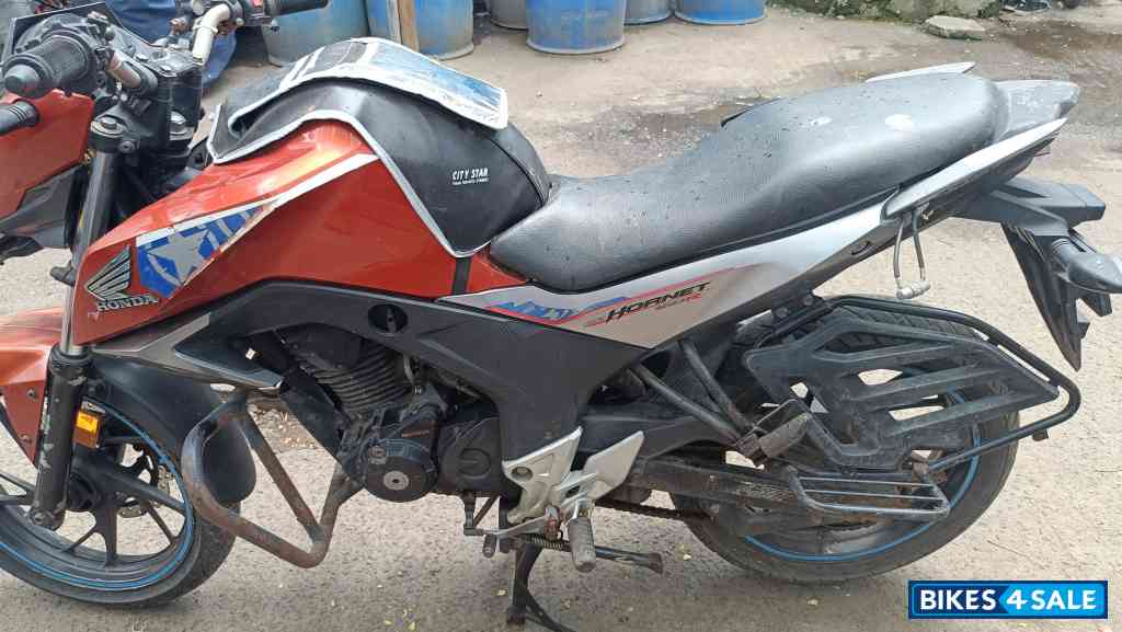 Honda CB Hornet 160R