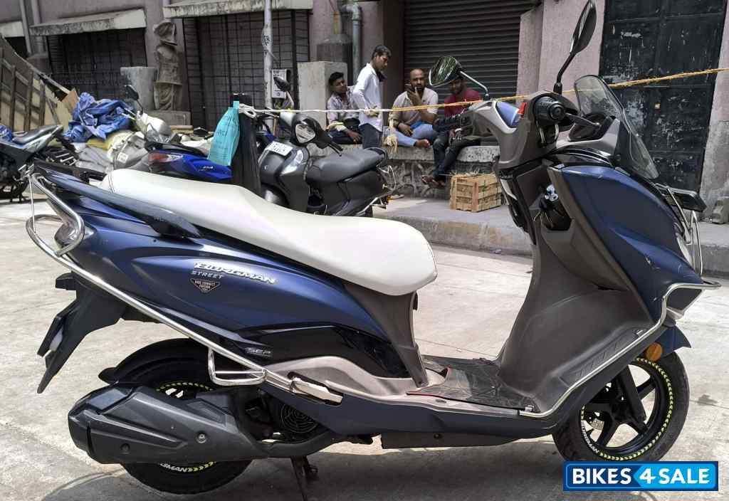 Suzuki Burgman Street Ride Connect Edition