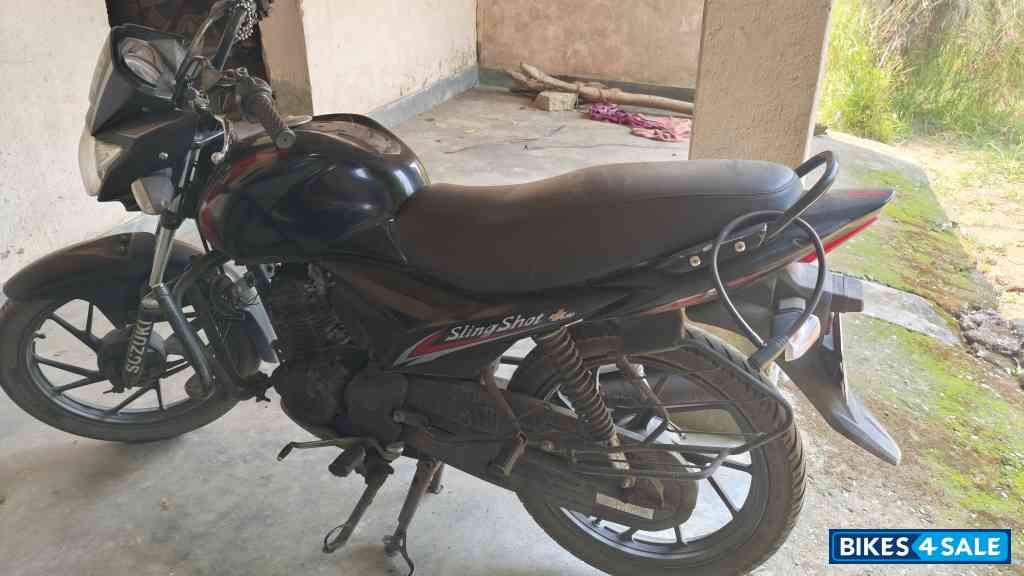 Black Suzuki SlingShot Plus
