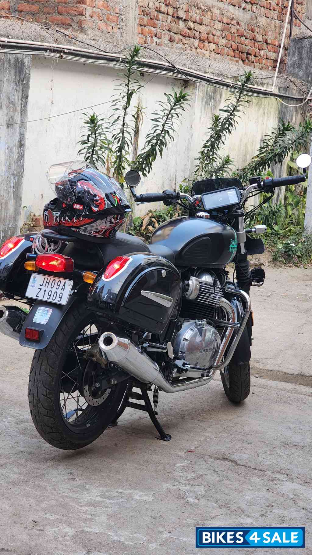 Downtown Drag Grey Royal Enfield Interceptor 650 Twin