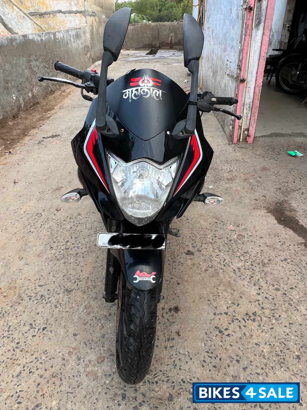 Black With Red Graphics Suzuki Gixxer SF