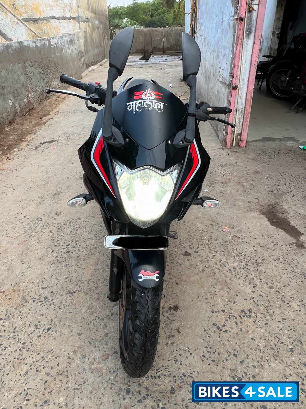 Black With Red Graphics Suzuki Gixxer SF
