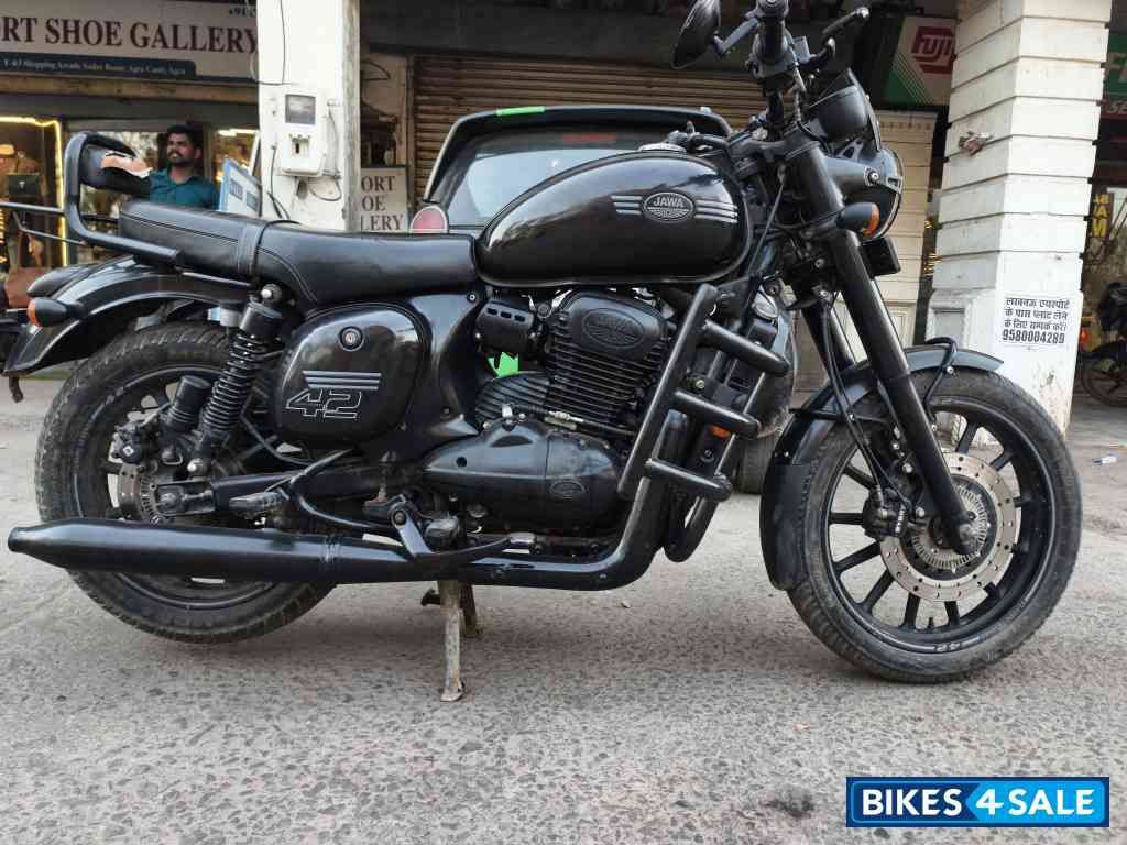 Black Jawa 42 Dual Channel ABS AllStar Black Black Jawa 42 Dual Channel ABS AllStar Black