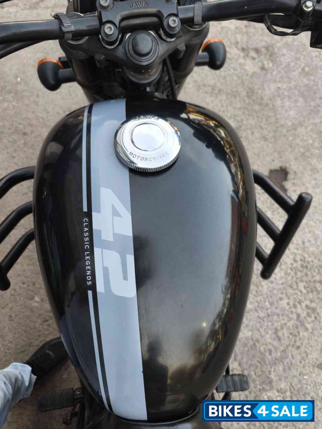 Black Jawa 42 Dual Channel ABS AllStar Black Black Jawa 42 Dual Channel ABS AllStar Black