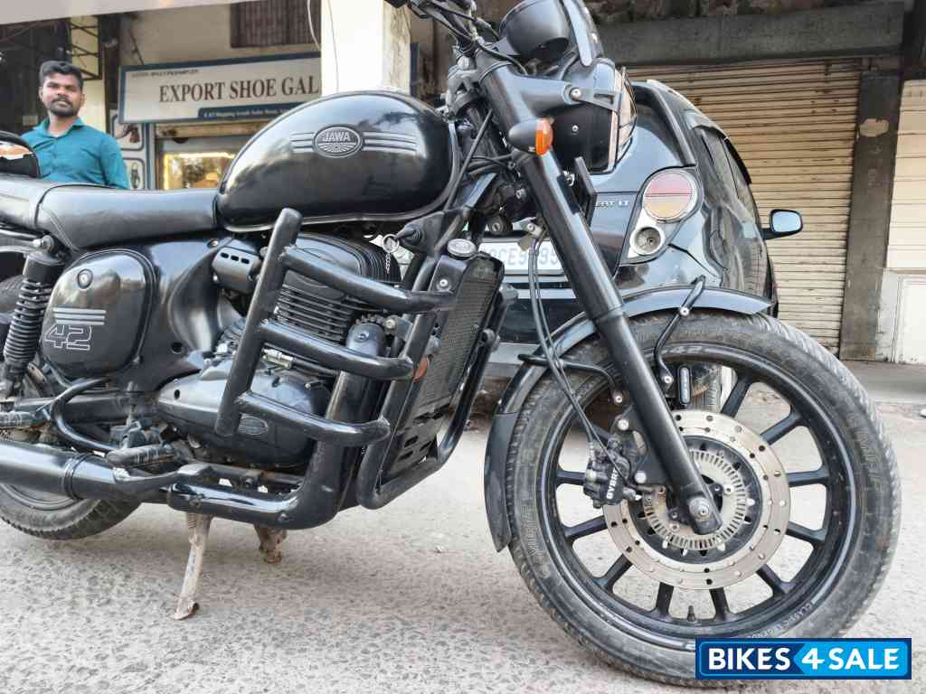 Black Jawa 42 Dual Channel ABS AllStar Black Black Jawa 42 Dual Channel ABS AllStar Black