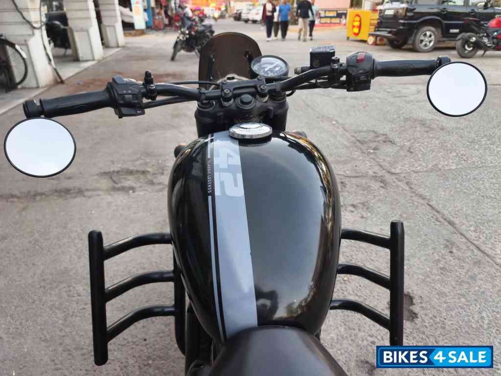 Black Jawa 42 Dual Channel ABS AllStar Black Black Jawa 42 Dual Channel ABS AllStar Black