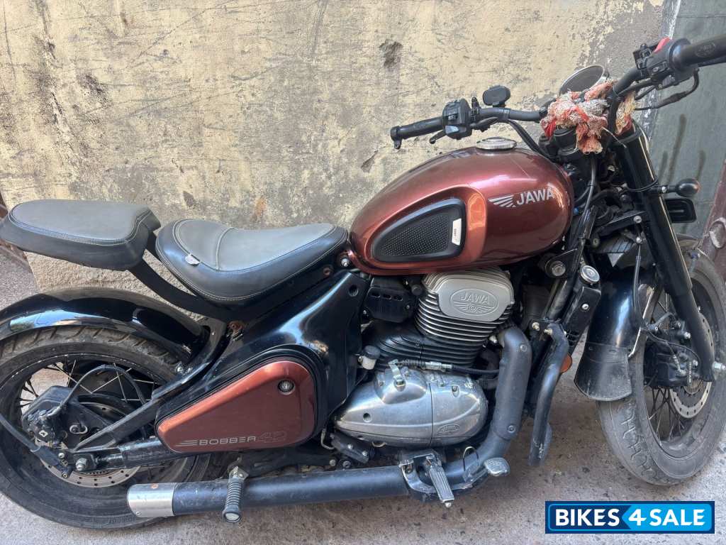 Jawa 42 Bobber Dual Channel ABS