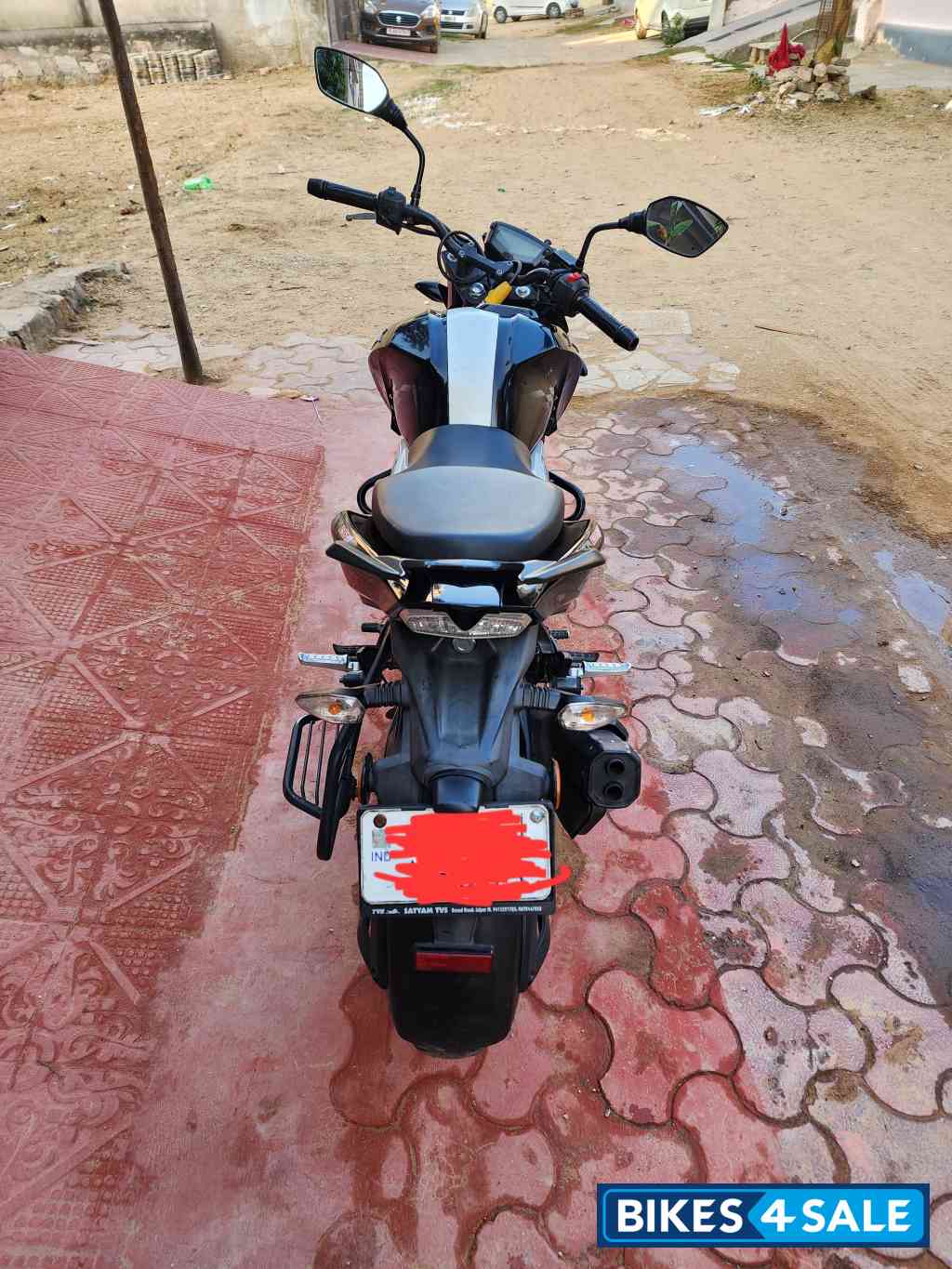 TVS Apache RTR 160 4V