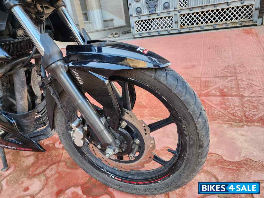 TVS Apache RTR 160 4V