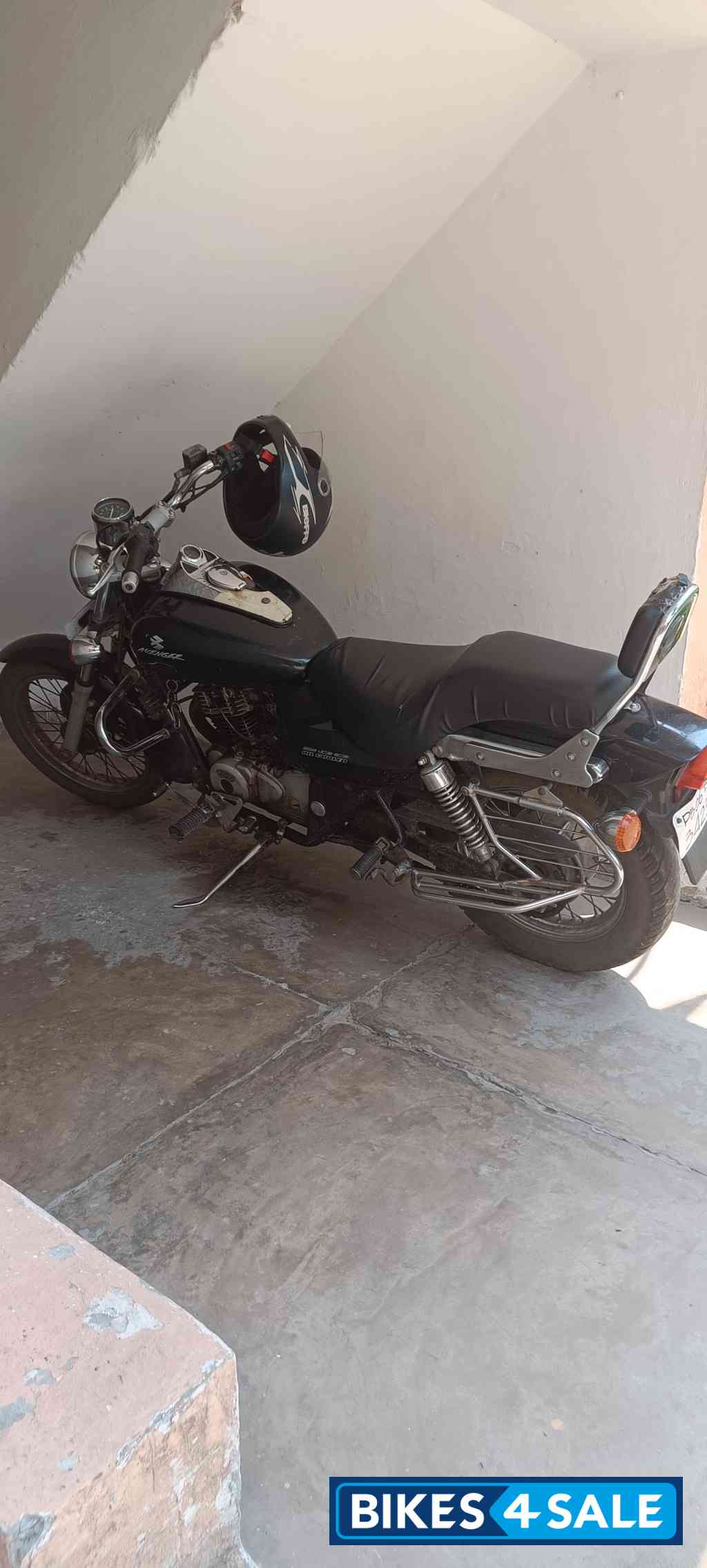 Bajaj Avenger