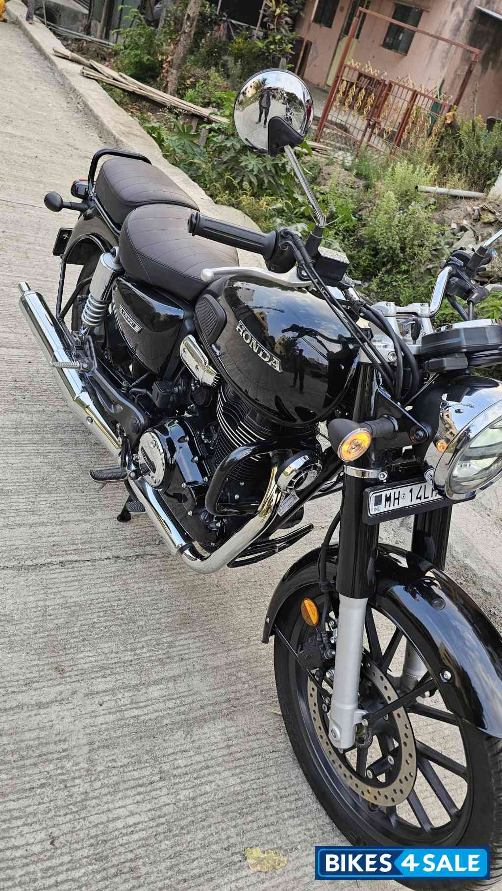 Honda CB350 DLX Pro